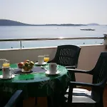 In With Seaview, Balcony, Air Condition, Wifi Apartamento