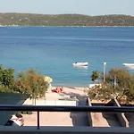 In With Seaview, Balcony, Air Condition, Wifi Apartamento Sevid