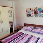 In With Seaview, Balcony, Air Condition, Wifi Sevid