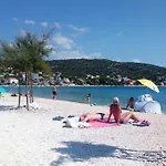 In With Seaview, Balcony, Air Condition, Wifi Apartamento *