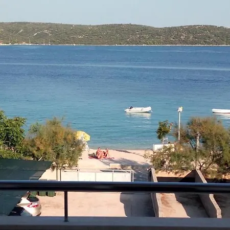 In With Seaview, Balcony, Air Condition, Wifi Apartment Sevid
